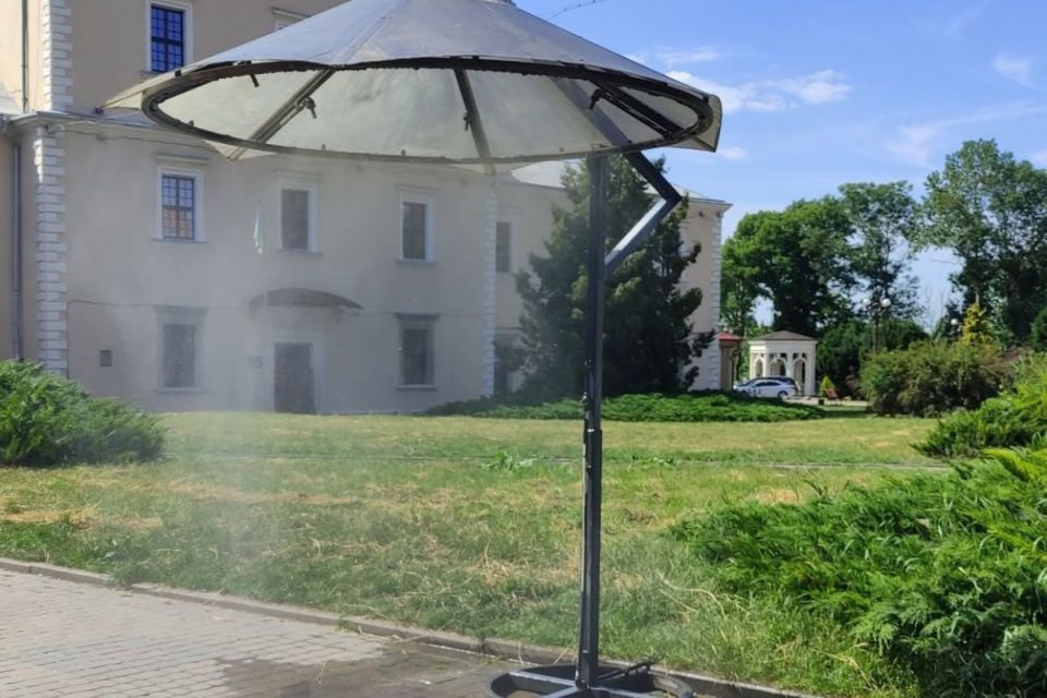Освіжаючі парасольки запрацювали у Тернополі: адреси