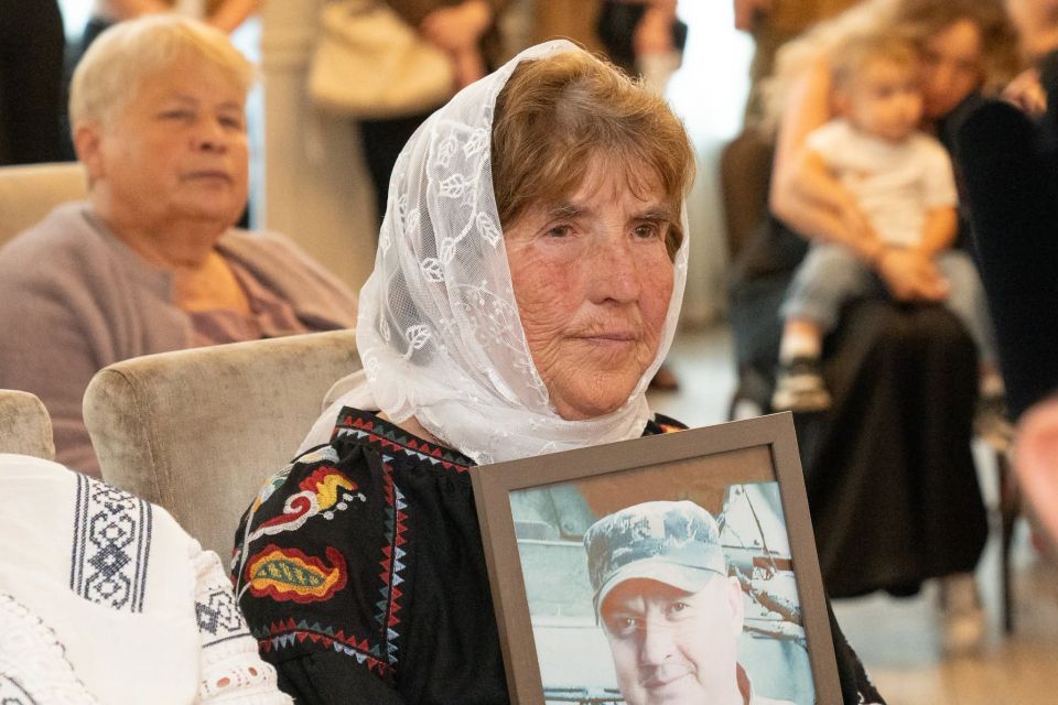 Нагороди отримали рідні: на Тернопільщині посмертно відзначили 46 Героїв