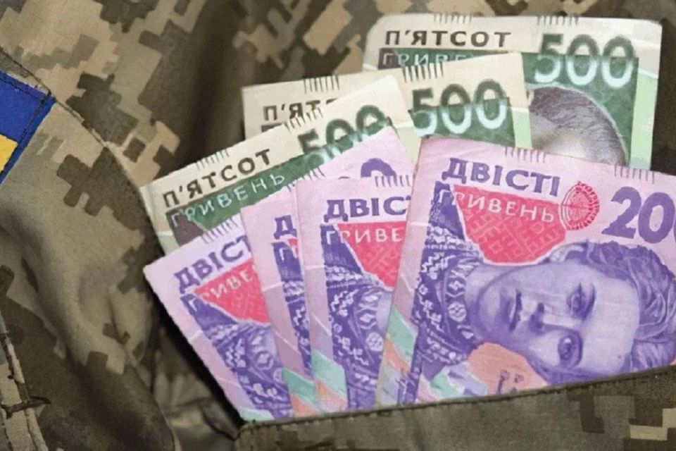 У Тернополі 17 військовим виплатять по 15 тисяч гривень
