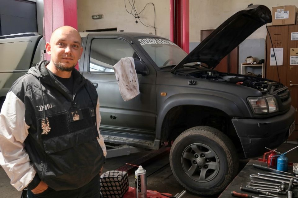 Авто на фронті – не розкіш: як тернополянин поєднав бізнес, волонтерство і службу на передовій