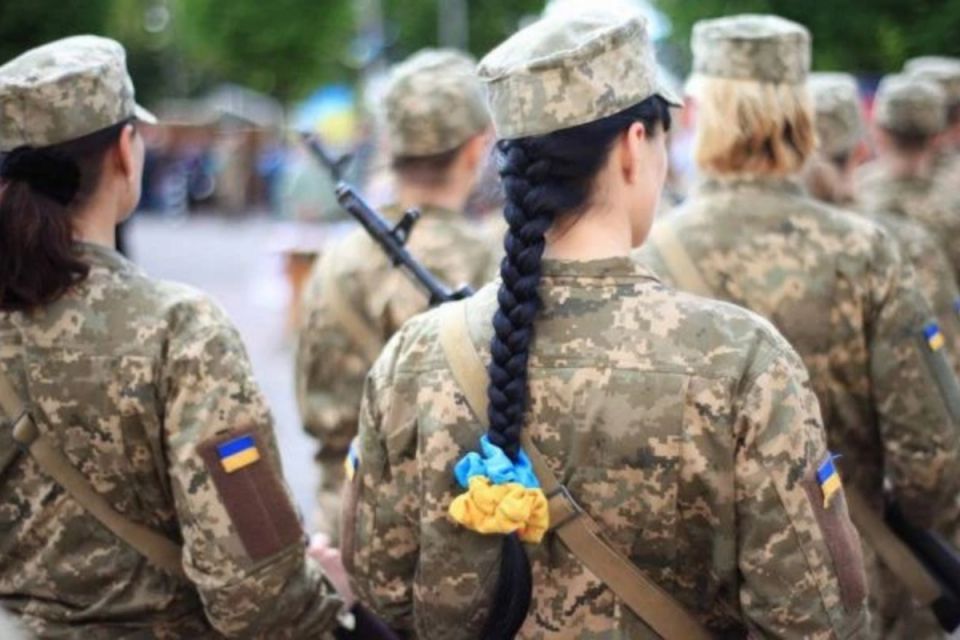 В Україні пропонують мобілізацію жінок без дітей: зареєстрували петицію