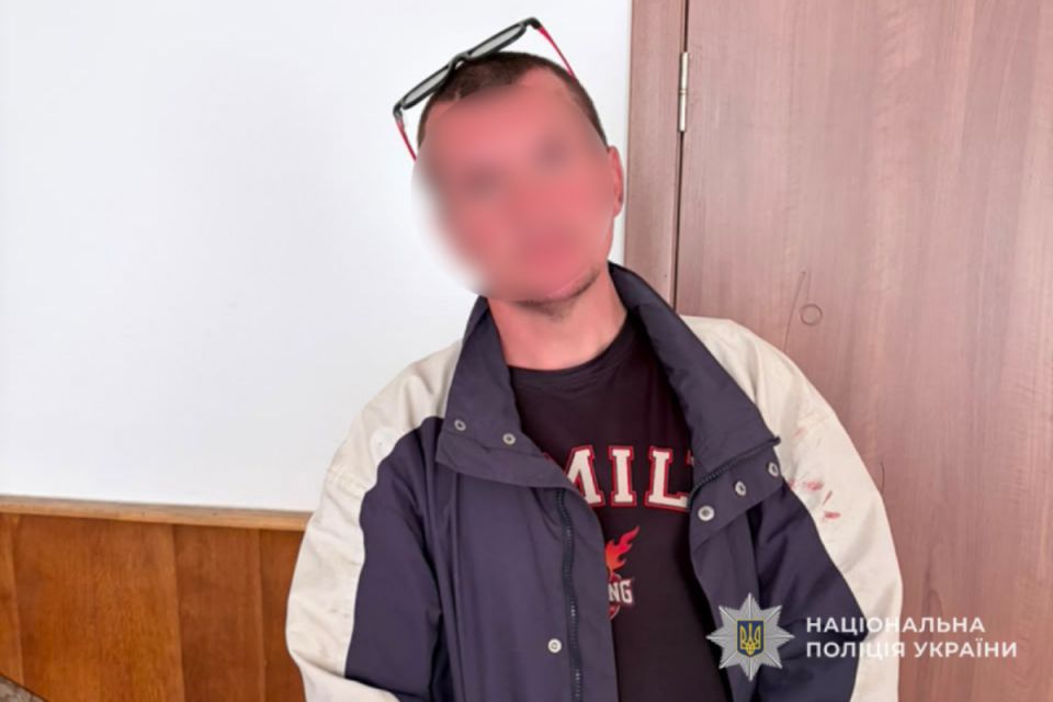 На залізничному вокзалі в Тернополі обікрали львів'янина, поки той задрімав