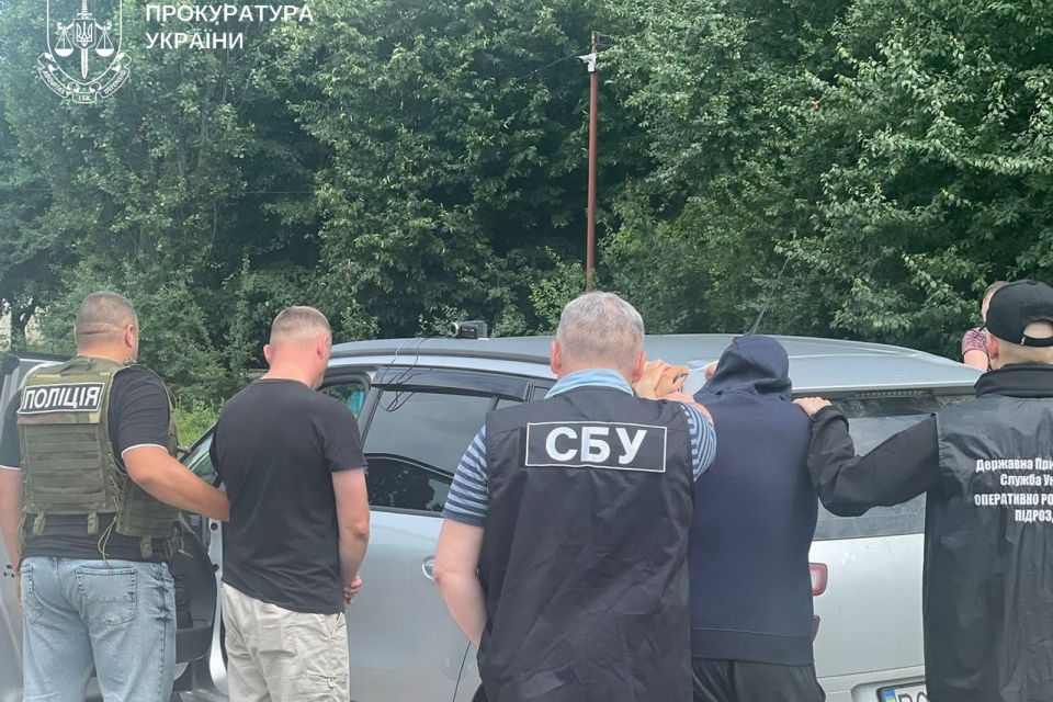 49-річну тернополянку засуджено за організацію незаконного переправлення через кордон