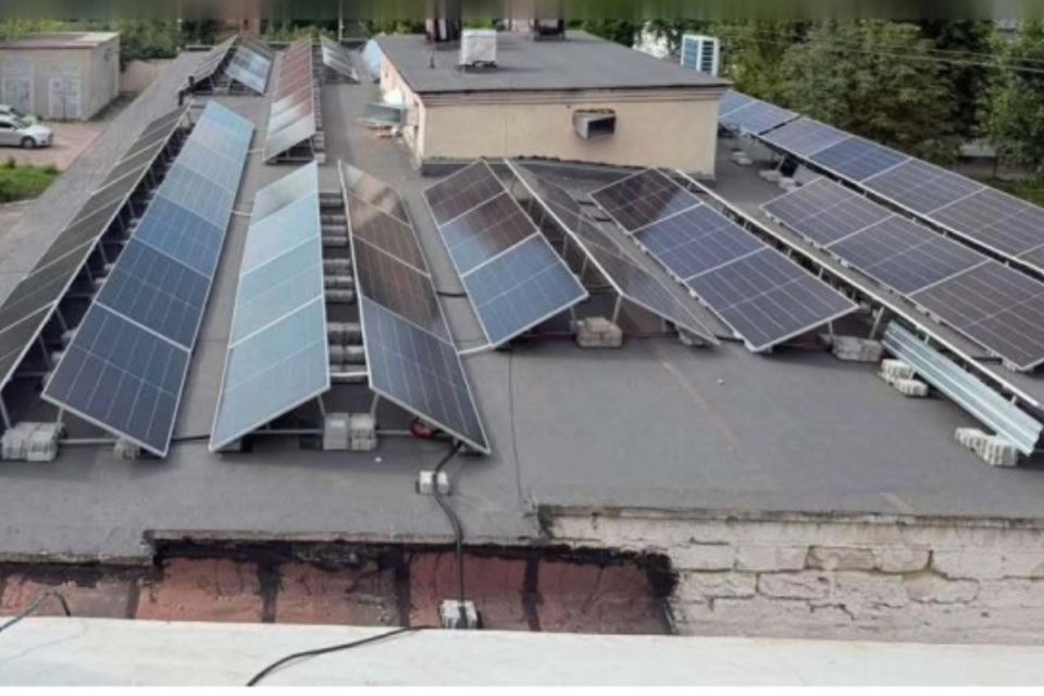 Сонячну електростанцію встановили на даху педіатричного підрозділу тернопільської лікарні №2