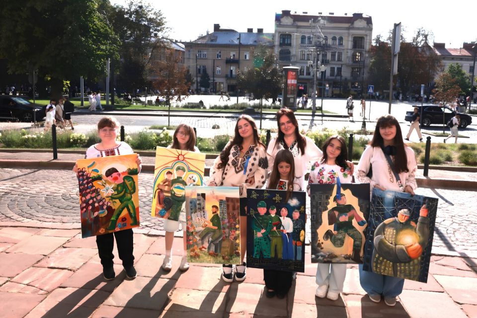 Малюнки юних тернополян прикрашають консульство України в Німеччині