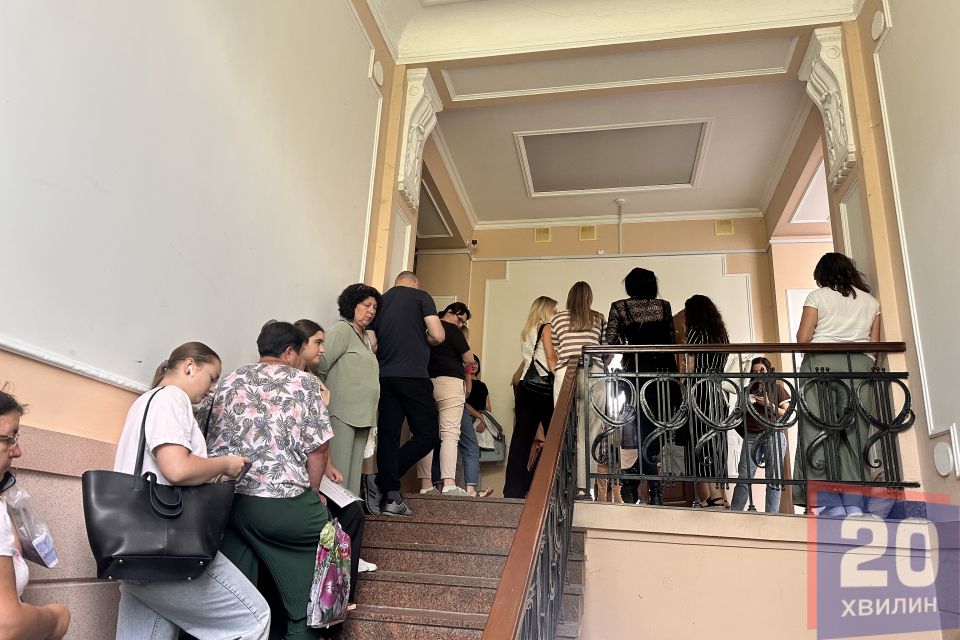 У «Системному зв’язку» величезні черги: як швидко отримати свою картку