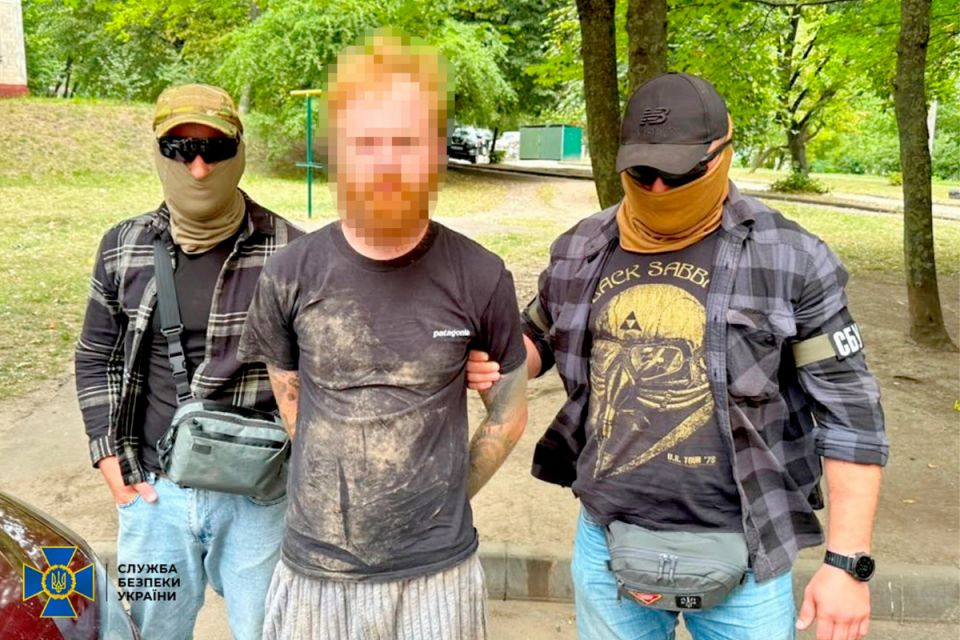 Наркотики через Telegram та «закладки»: на Тернопільщині затримали п’ятьох людей