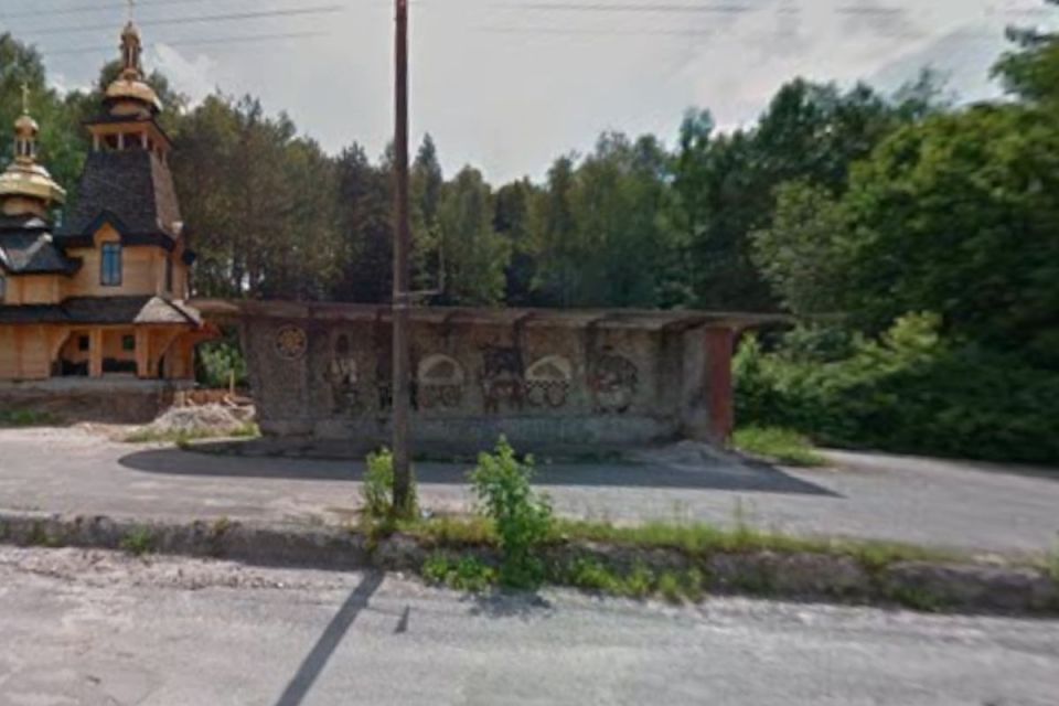 За майже 10 мільйонів можуть продати стару зупинку на Львівській