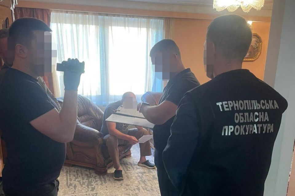 Землю вартістю понад 1,5 млн грн незаконно передали у приватну власність: судитимуть двох чиновників