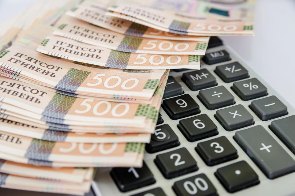 Середня зарплата на Тернопільщині у серпні становила 23881 грн: де платили найбільше та найменше