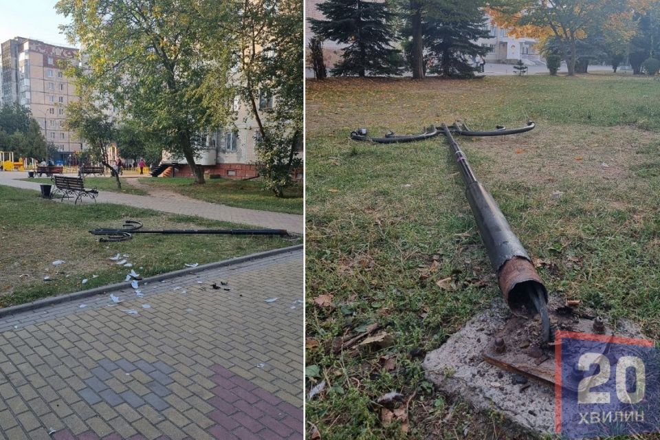 На бульварі Вишневецького падають ліхтарні стовпи