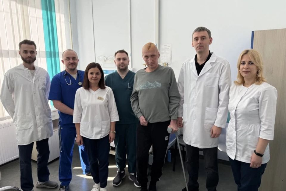 Тернопільські нейрохірурги відновили череп військовослужбовцю після важкого поранення