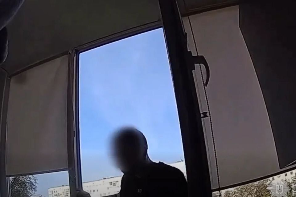 У Тернополі чоловіка врятували від стрибка з сьомого поверху