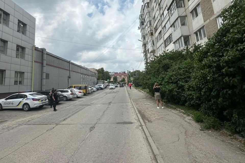 П’яний водій збив двох жінок на тротуарі й утік: яке покарання призначив суд