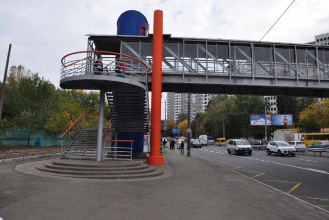 Картинки по запросу надземного пішохідного моста