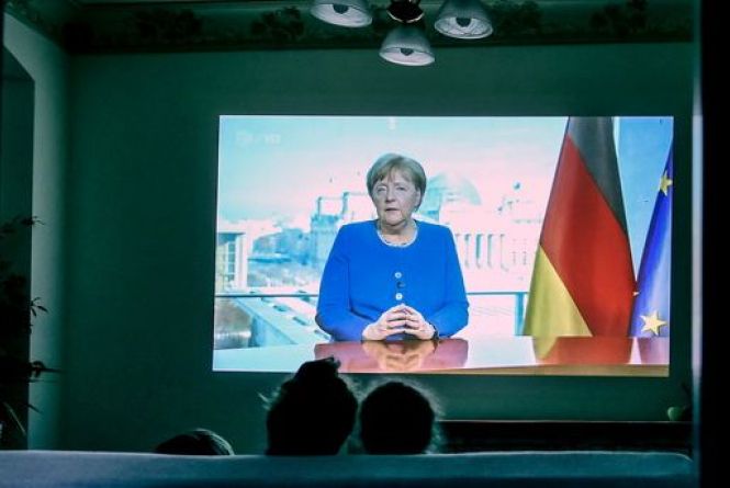 "Наступні тижні будуть ще складнішими": Меркель розповіла, як епідемія змінить життя усіх