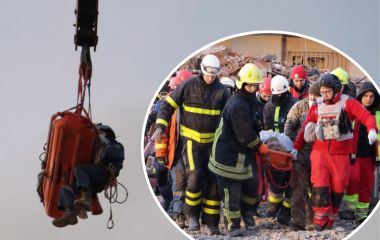 З верхніх поверхів на Стуса рятувальники дістали потерпілого