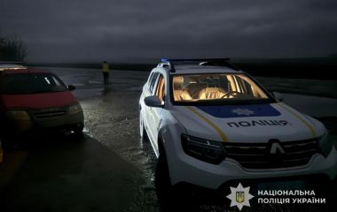 На Тернопільщині водій порушив правила дорожнього руху та намагався підкупити поліцейських