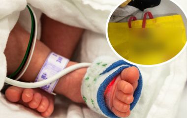 Як почувається немовля, яке мати покинула у холодному під’їзді на «Сонячному»