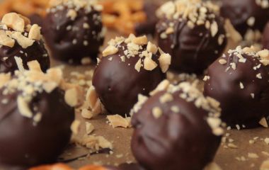 Як приготувати цукерки «Метеорит» вдома: класичний рецепт та версія без цукру