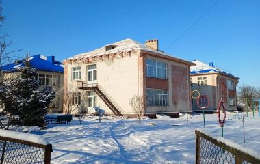 Без генератора й тепла — у групах 11 градусів. Батьки бояться водити дітей у садок, влада мовчить