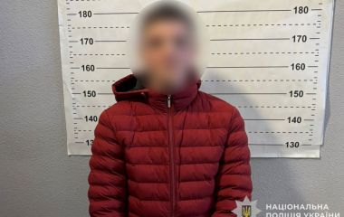 Затримали 22-річного жителя Тернополя за підозрою у підпалі банку на «Сонячному»