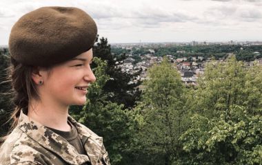 На рингу війни: колишня боксерка гартує дух артилеристів