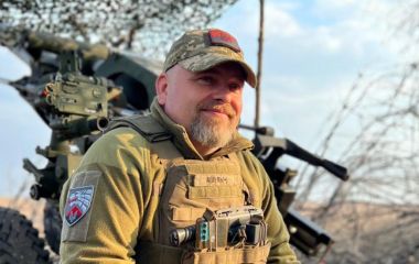 «Якщо нема волонтерки — скинулись і купили»