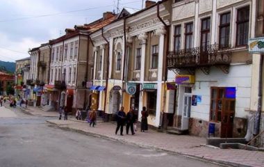 У Бережанах відвідувач кафе вчинив  стрілянину