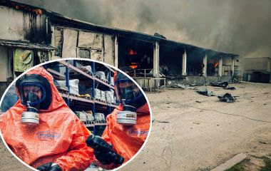 Рятувальники показали кадри з місця пожежі, яка сталась внаслідок атаки на Тернопіль