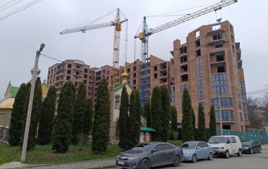 Апеляційний суд скасував арешт церковної ділянки на Слівенській-Малишка