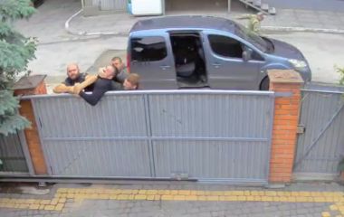 Чому в Тернополі чоловіків силоміць «мобілізують» люди без форми