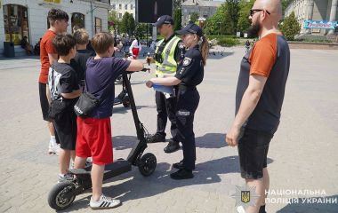 За два місяці поліція виявила десятки порушень серед водіїв електросамокатів