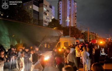 Понад 200 цивільних, перекинуте авто ТЦК і травмований поліцейський: прокуратура розслідує інцидент у Львові