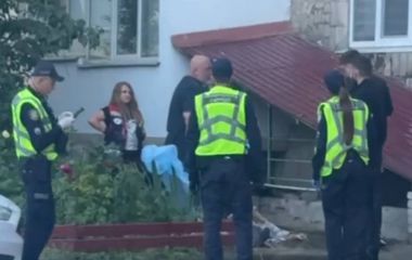 Випав чоловік з вікна четвертого поверху в Тернополі