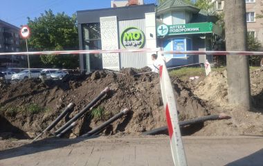 Знову розрили біля «Універсаму»: що роблять цього разу?