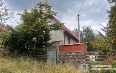 Після смерті дитини на Кременеччині, мамі та сімейній лікарці оголосили підозри