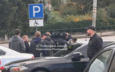 Затримання у Тернополі біля McDonald’s