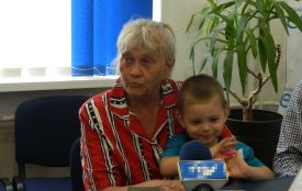 Сім'ю з дітьми вигнали з хати через кредит