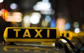 Нетверезий пасажир дебоширив у таксі