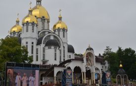 Тисячі прочан молились за мир та спокій в Україні