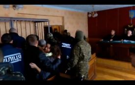 Що робив "Правий Сектор" у залі суду. В мережі з'явилось відео
