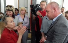 Тернополяни пікетували міськраду проти незаконних забудов