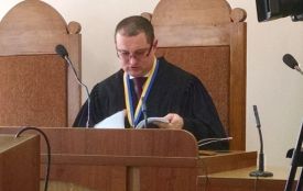 Екс-свободівець Роман Навроцький  судиться з ТВК