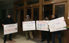 Як активісти допомагали Барні звітувати