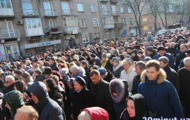 Тисячі тернополян на Хресній дорозі молилися за мир та спокій в Україні