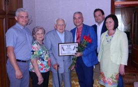 У Тернополі знайшли рекордсменів - найстарших чоловіка та жінку
