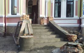 Фото дня: завершується ремонт обласної бібліотеки