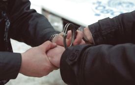 Затримали організатора злочинної групи, що видурив у людей мільйон (оновлено)