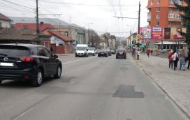 Ввечері ями в Тернополі залатали. Кажуть, що з приїздом Гройсмана це не пов'язано